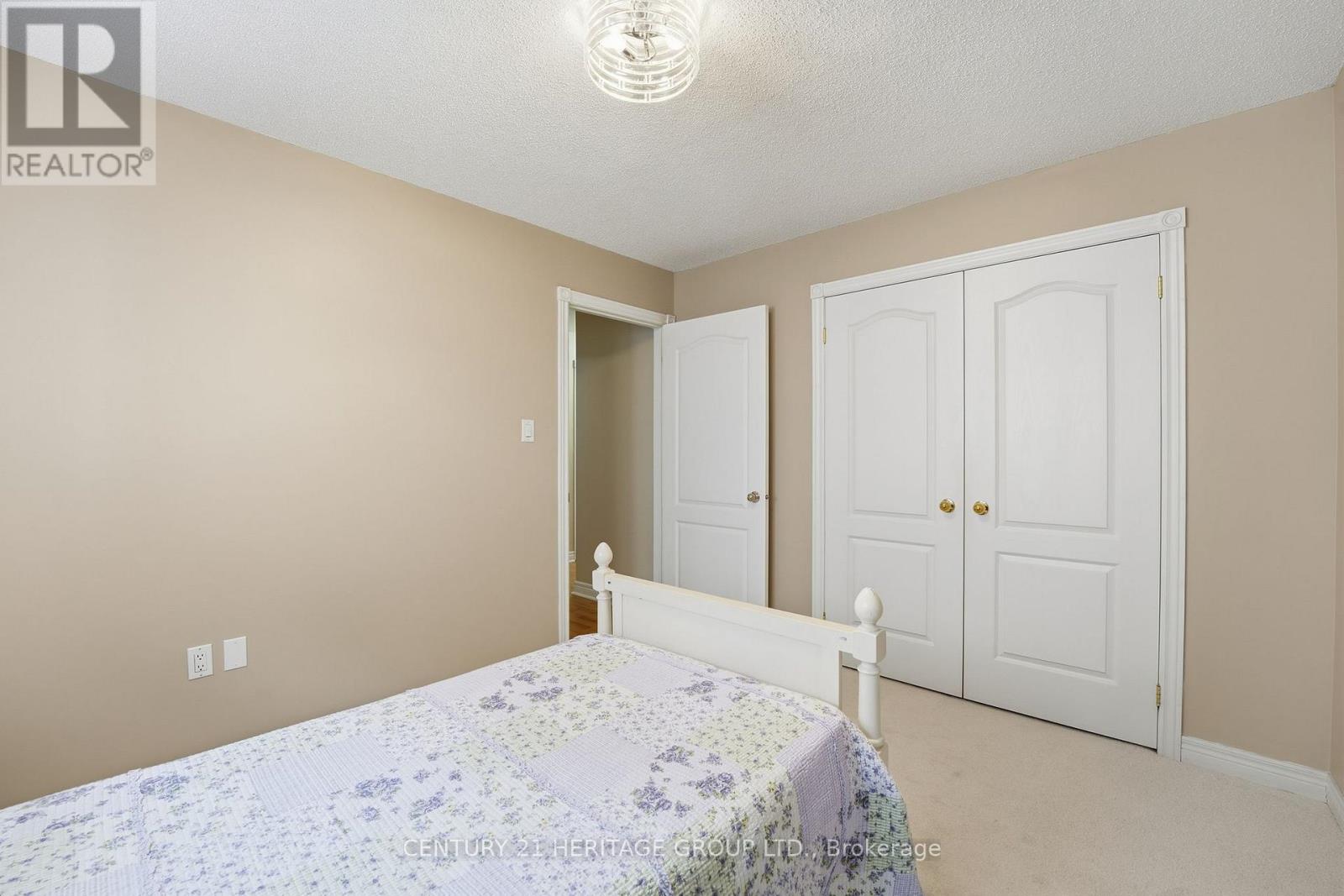 9 Sutherland Avenue, Bradford West Gwillimbury, Ontario  L3Z 3H9 - Photo 25 - N12772262