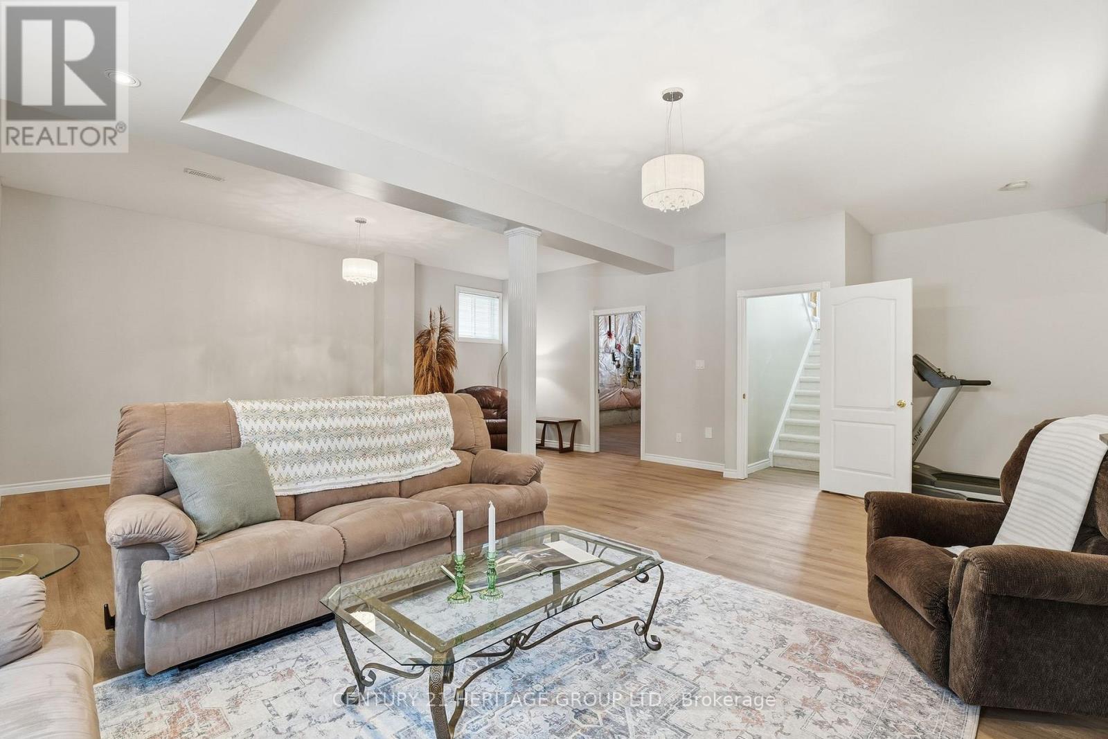 9 Sutherland Avenue, Bradford West Gwillimbury, Ontario  L3Z 3H9 - Photo 29 - N12772262