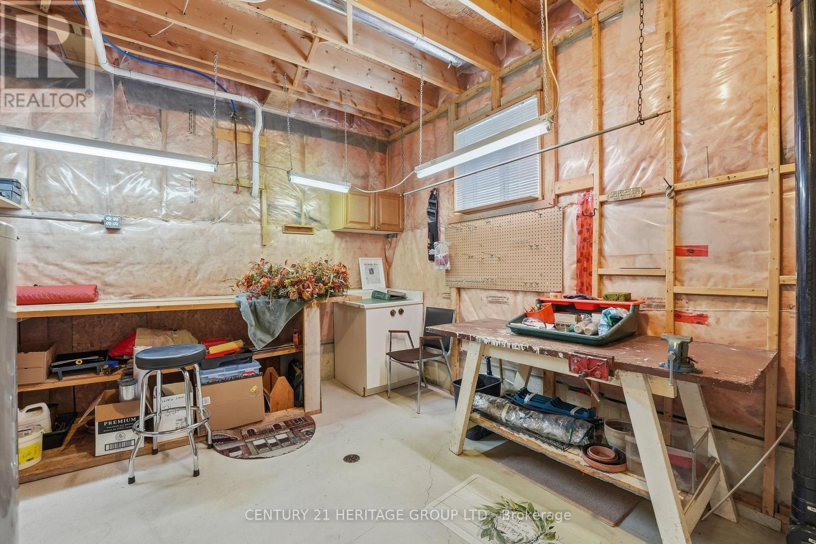 9 Sutherland Avenue, Bradford West Gwillimbury, Ontario  L3Z 3H9 - Photo 37 - N12772262