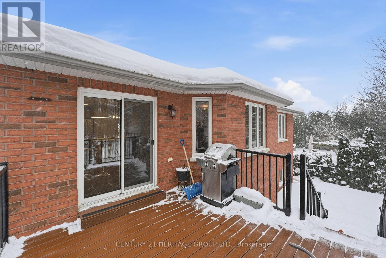 9 Sutherland Avenue, Bradford West Gwillimbury, Ontario  L3Z 3H9 - Photo 42 - N12772262