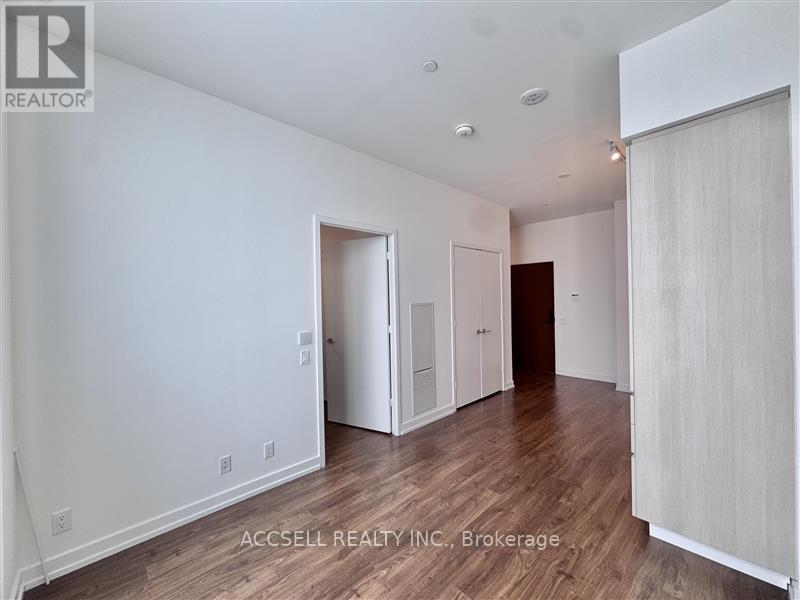 N304 - 30 Bent Tree Drive, Vaughan, Ontario  L4K 0M2 - Photo 3 - N12772278