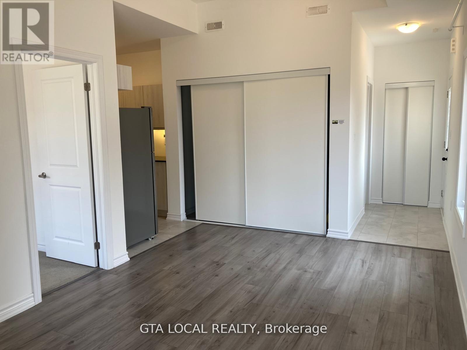 1 - 31 Pumpkin Corner Crescent, Barrie, Ontario  L9J 0T5 - Photo 2 - S12772266