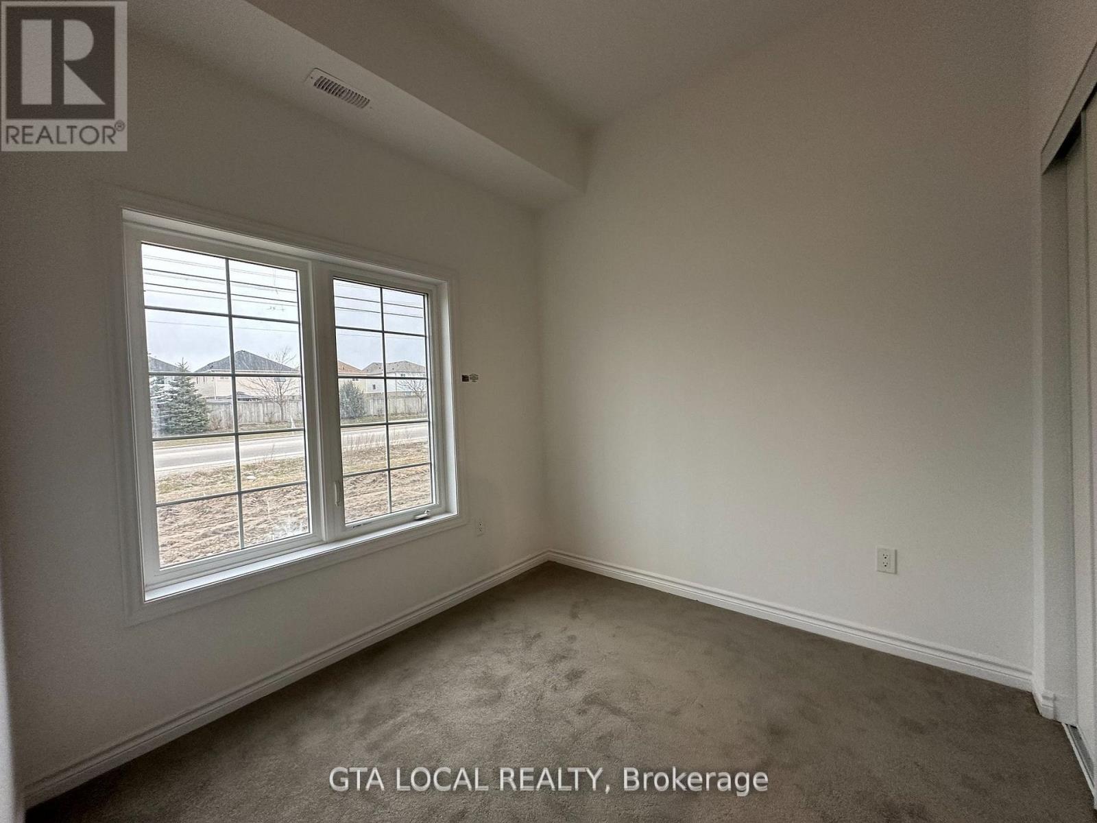 1 - 31 Pumpkin Corner Crescent, Barrie, Ontario  L9J 0T5 - Photo 7 - S12772266