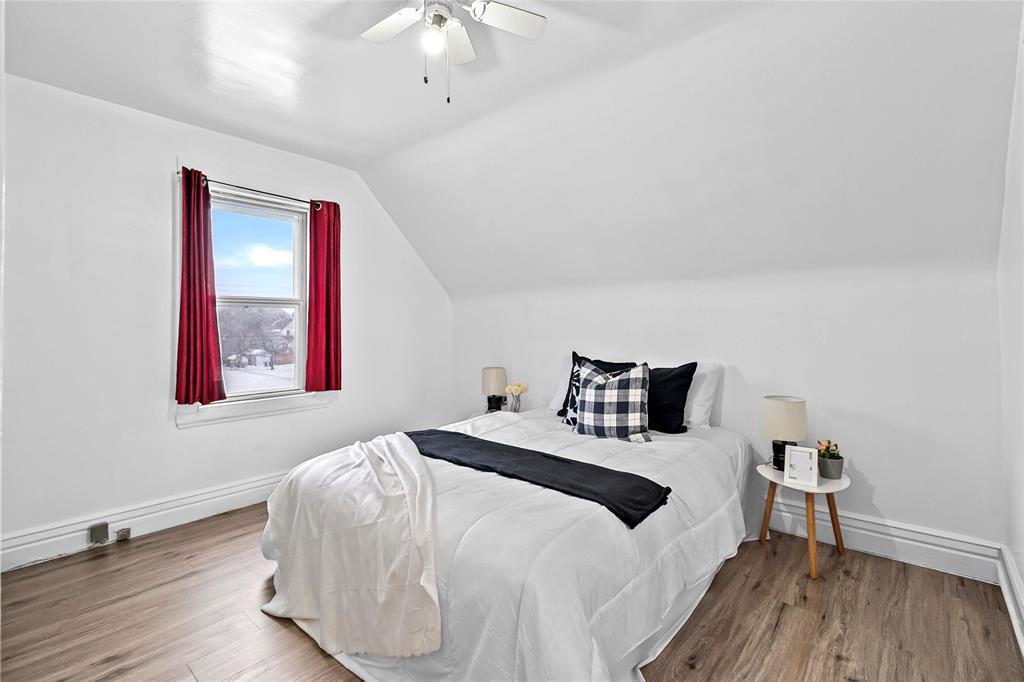 222 Martin Avenue W, Winnipeg, Manitoba  R2L 0B6 - Photo 15 - 202602338