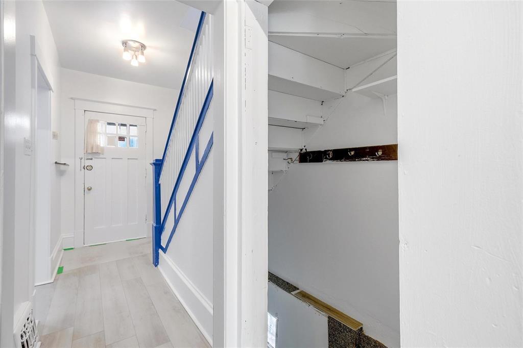 222 Martin Avenue W, Winnipeg, Manitoba  R2L 0B6 - Photo 22 - 202602338