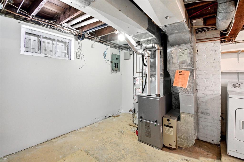 222 Martin Avenue W, Winnipeg, Manitoba  R2L 0B6 - Photo 26 - 202602338