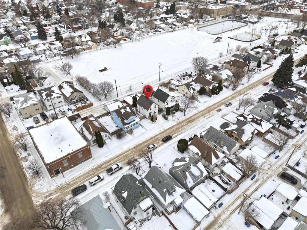 222 Martin Avenue W, Winnipeg, Manitoba  R2L 0B6 - Photo 3 - 202602338