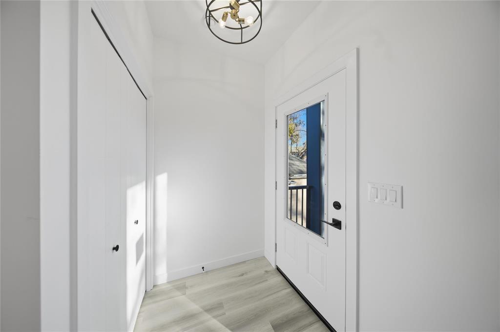 307 Victoria Avenue E, Winnipeg, Manitoba  R2C 0E6 - Photo 4 - 202602356