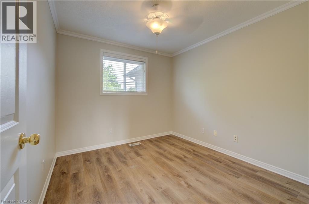 636 Inglis Falls Place, Waterloo, Ontario  N2V 2L4 - Photo 16 - 40803940