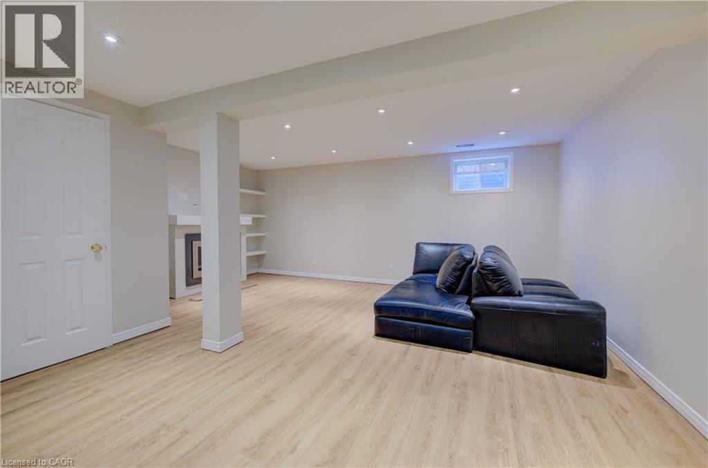 636 Inglis Falls Place, Waterloo, Ontario  N2V 2L4 - Photo 18 - 40803940