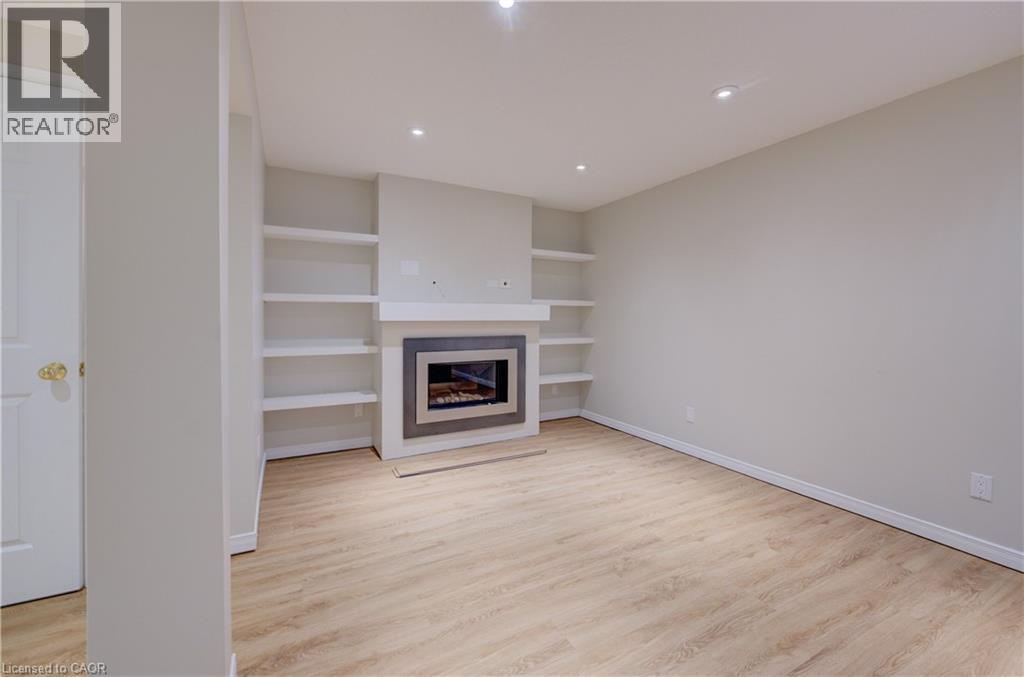 636 Inglis Falls Place, Waterloo, Ontario  N2V 2L4 - Photo 19 - 40803940