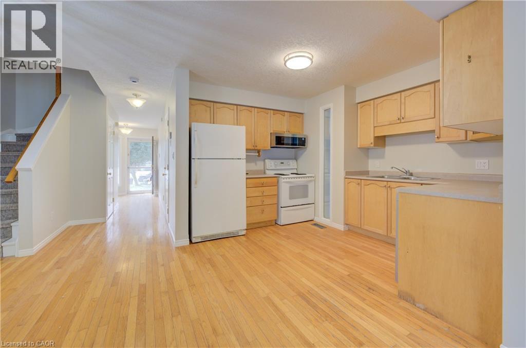 636 Inglis Falls Place, Waterloo, Ontario  N2V 2L4 - Photo 8 - 40803940