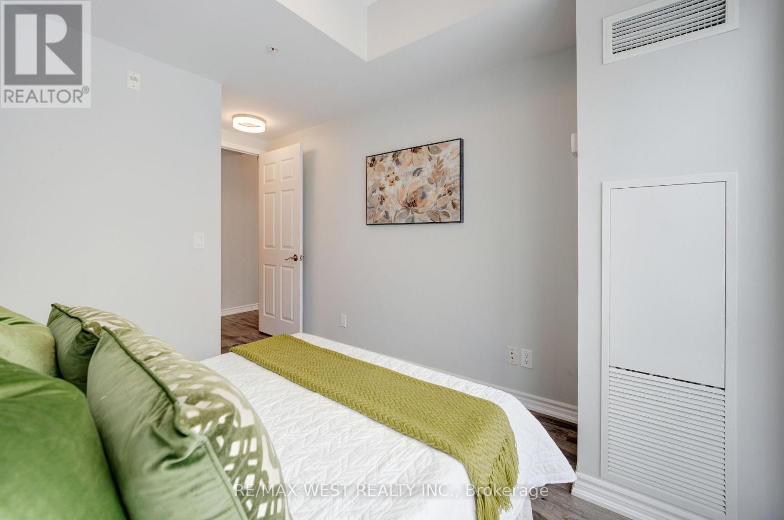 625 - 15 James Finlay Way, Toronto, Ontario  M3M 0B3 - Photo 17 - W12772218