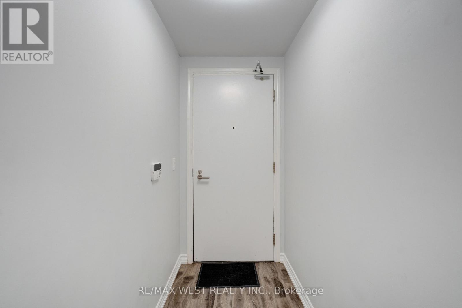 625 - 15 James Finlay Way, Toronto, Ontario  M3M 0B3 - Photo 2 - W12772218
