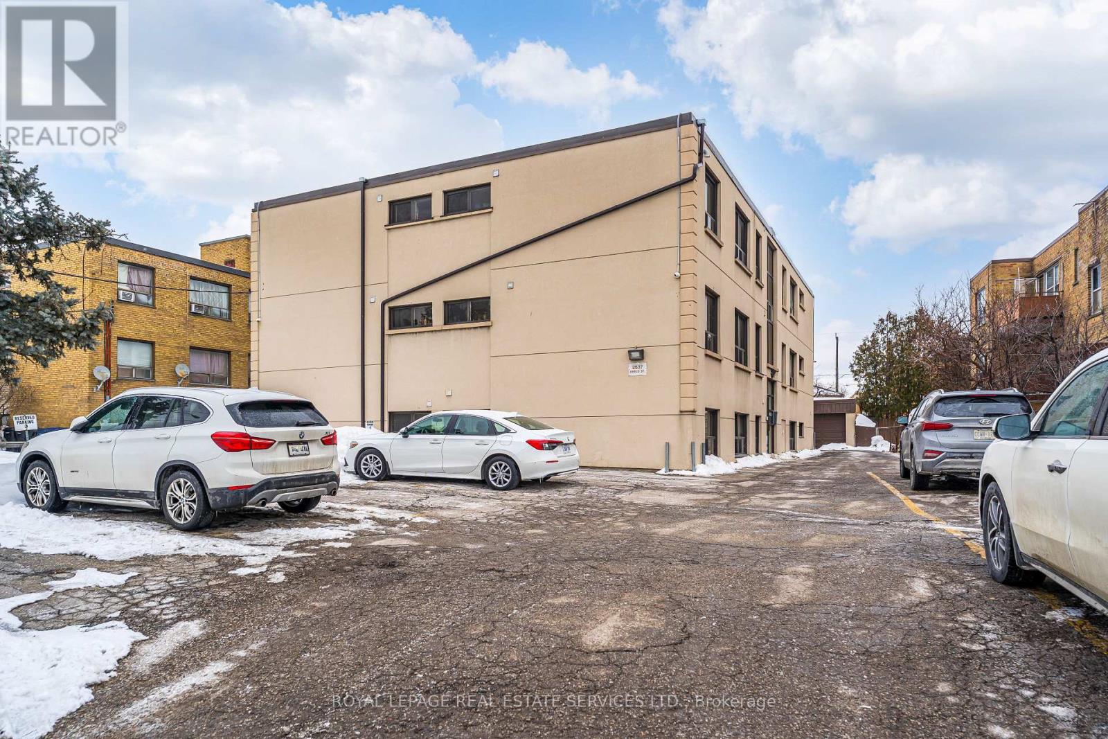 11 - 2637 Keele Street, Toronto, Ontario  M6L 2P2 - Photo 3 - W12772274