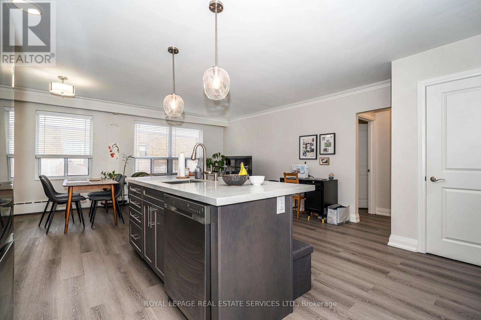 11 - 2637 Keele Street, Toronto, Ontario  M6L 2P2 - Photo 5 - W12772274