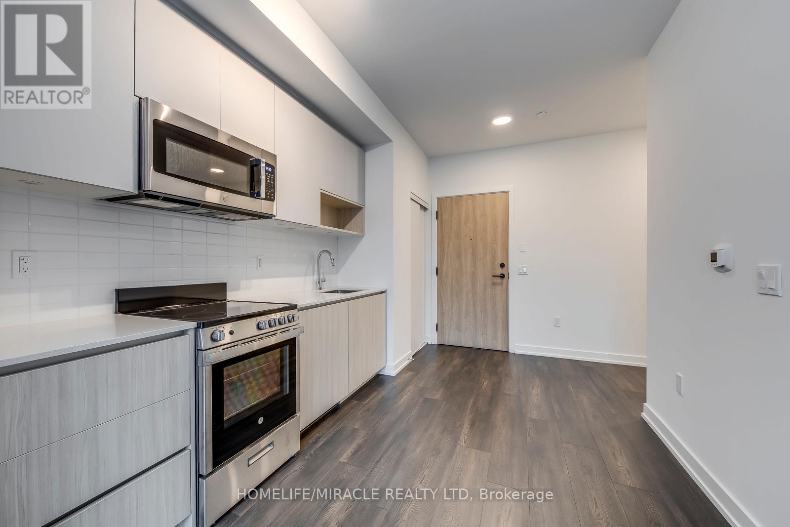 109 - 801 The Queensway, Toronto, Ontario  M8Z 1N4 - Photo 8 - W12772310