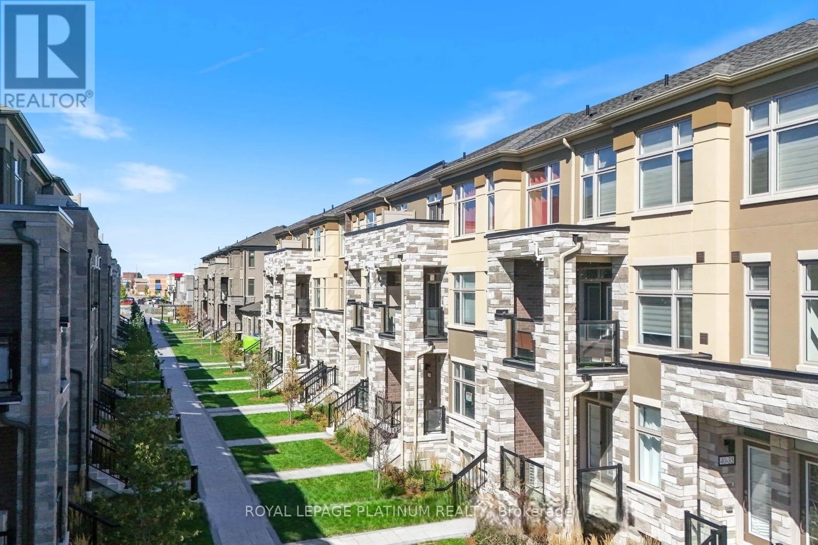 3 - 15 Fieldridge Crescent, Brampton, Ontario  L6R 0A7 - Photo 2 - W12772312