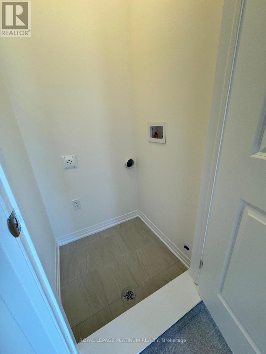 3 - 15 Fieldridge Crescent, Brampton, Ontario  L6R 0A7 - Photo 3 - W12772312