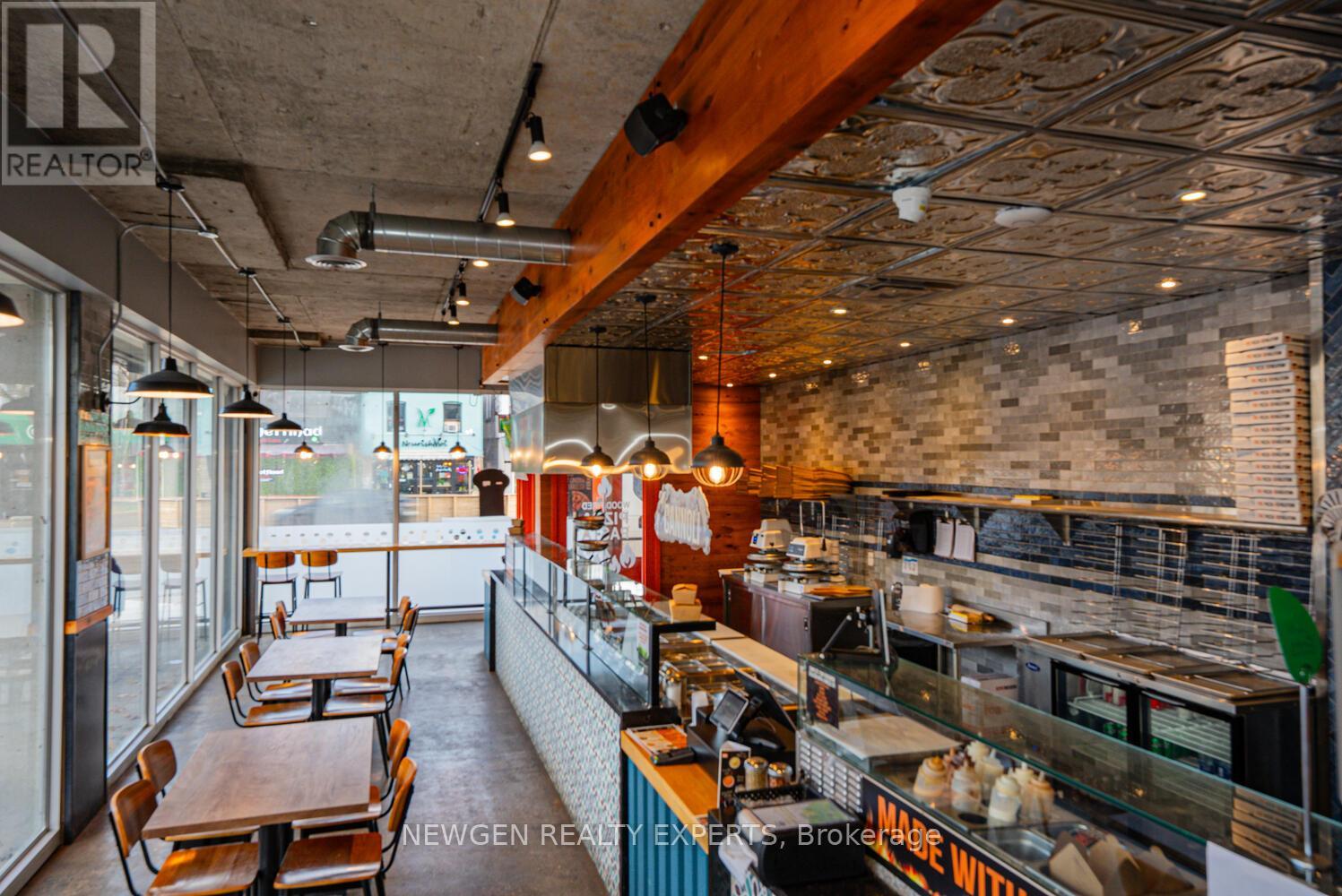 230 Lakeshore Road E, Mississauga, Ontario  L5G 1G7 - Photo 38 - W12772316