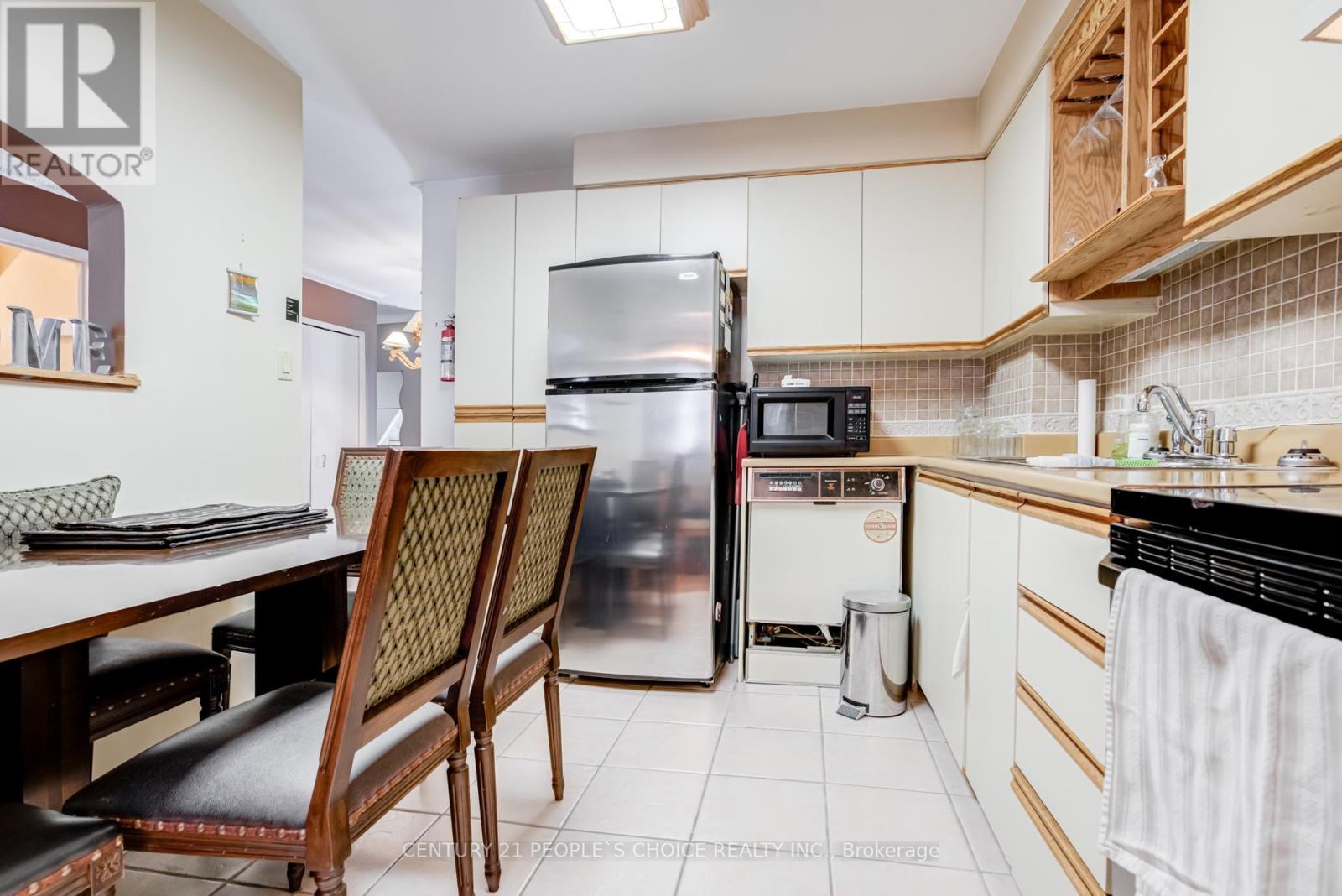 73 Bruce Beer Drive, Brampton, Ontario  L6V 2Z7 - Photo 14 - W12772326