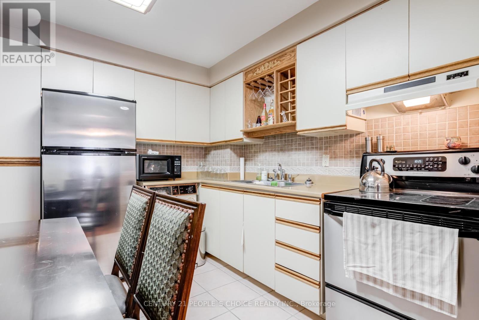 73 Bruce Beer Drive, Brampton, Ontario  L6V 2Z7 - Photo 15 - W12772326