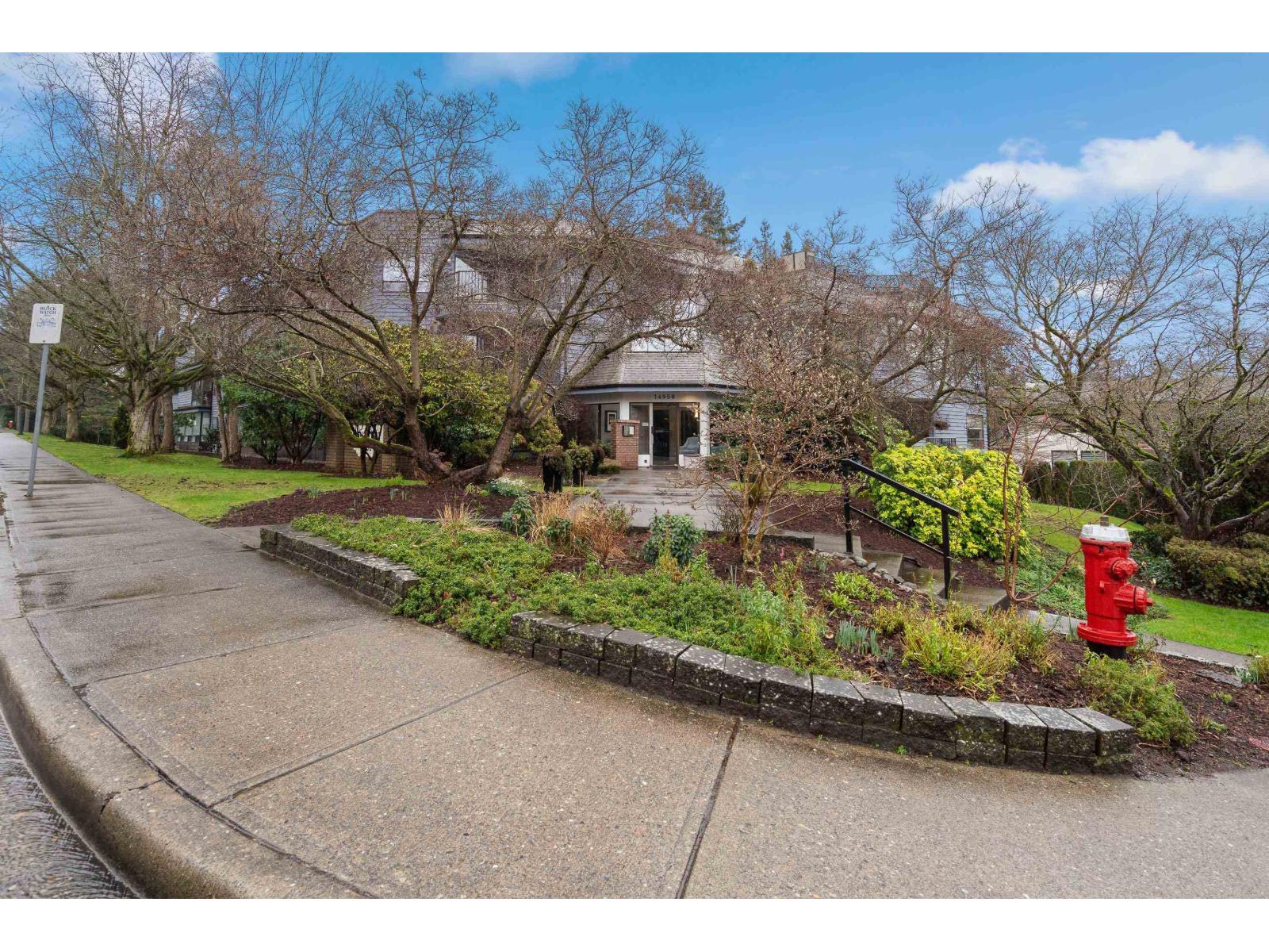 202 14950 Thrift Avenue, White Rock, British Columbia  V4B 2J9 - Photo 2 - R3087037