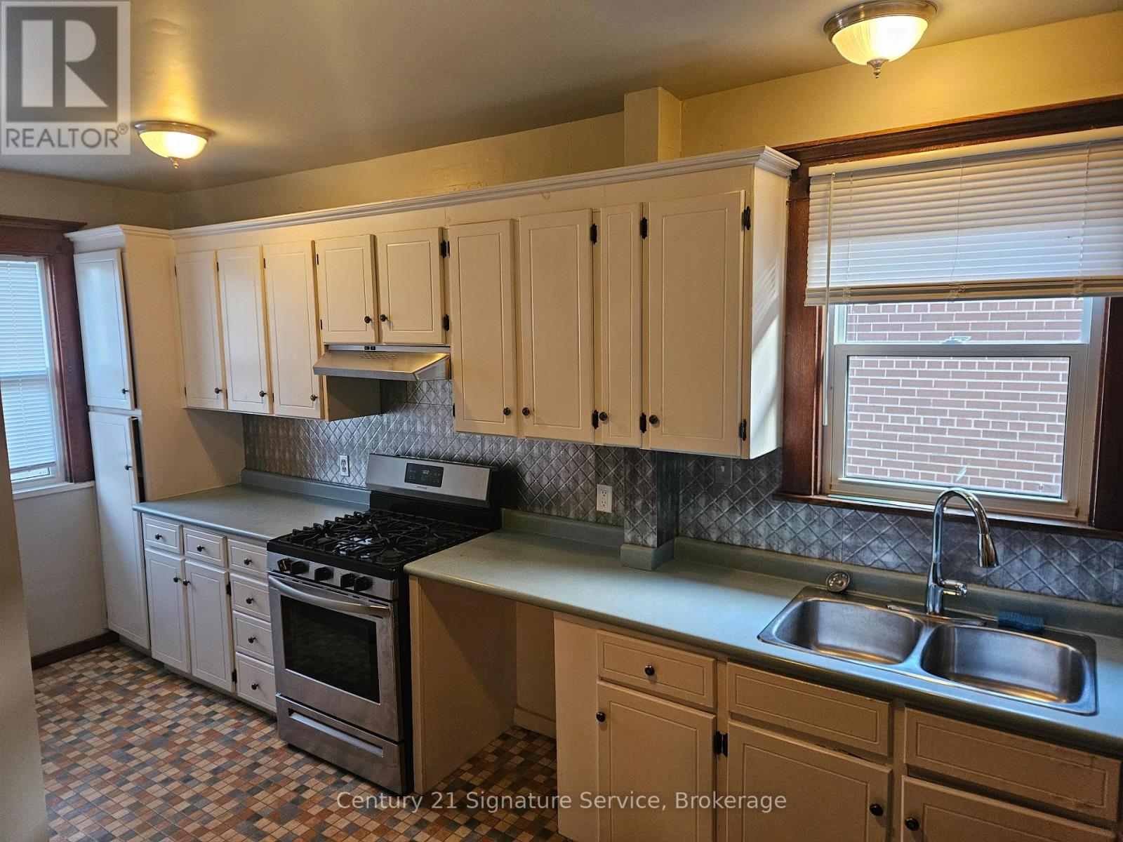 92 Killaly St West Street W, Port Colborne, Ontario  L3K 3L6 - Photo 12 - X12772242