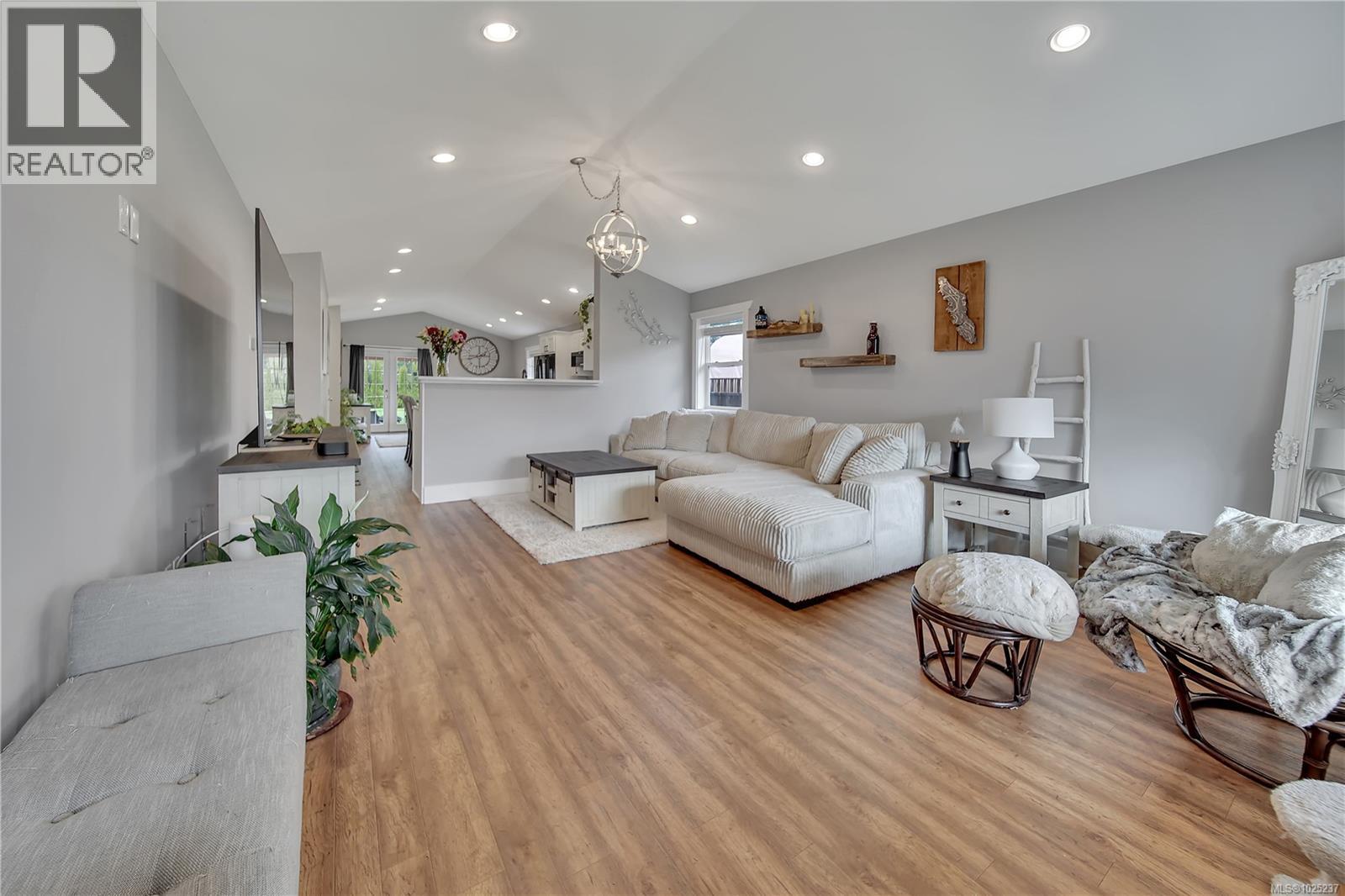 5575 Swallow Dr, Port Alberni, British Columbia  V9Y 7H1 - Photo 5 - 1025237