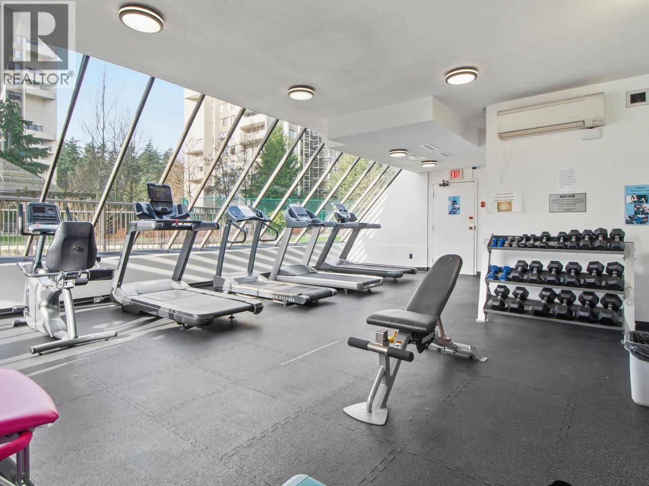 Listing Picture 16 of 25 : 808 6455 WILLINGDON AVENUE, Burnaby / 本拿比 - 魯藝地產 Yvonne Lu Group - MLS Medallion Club Member