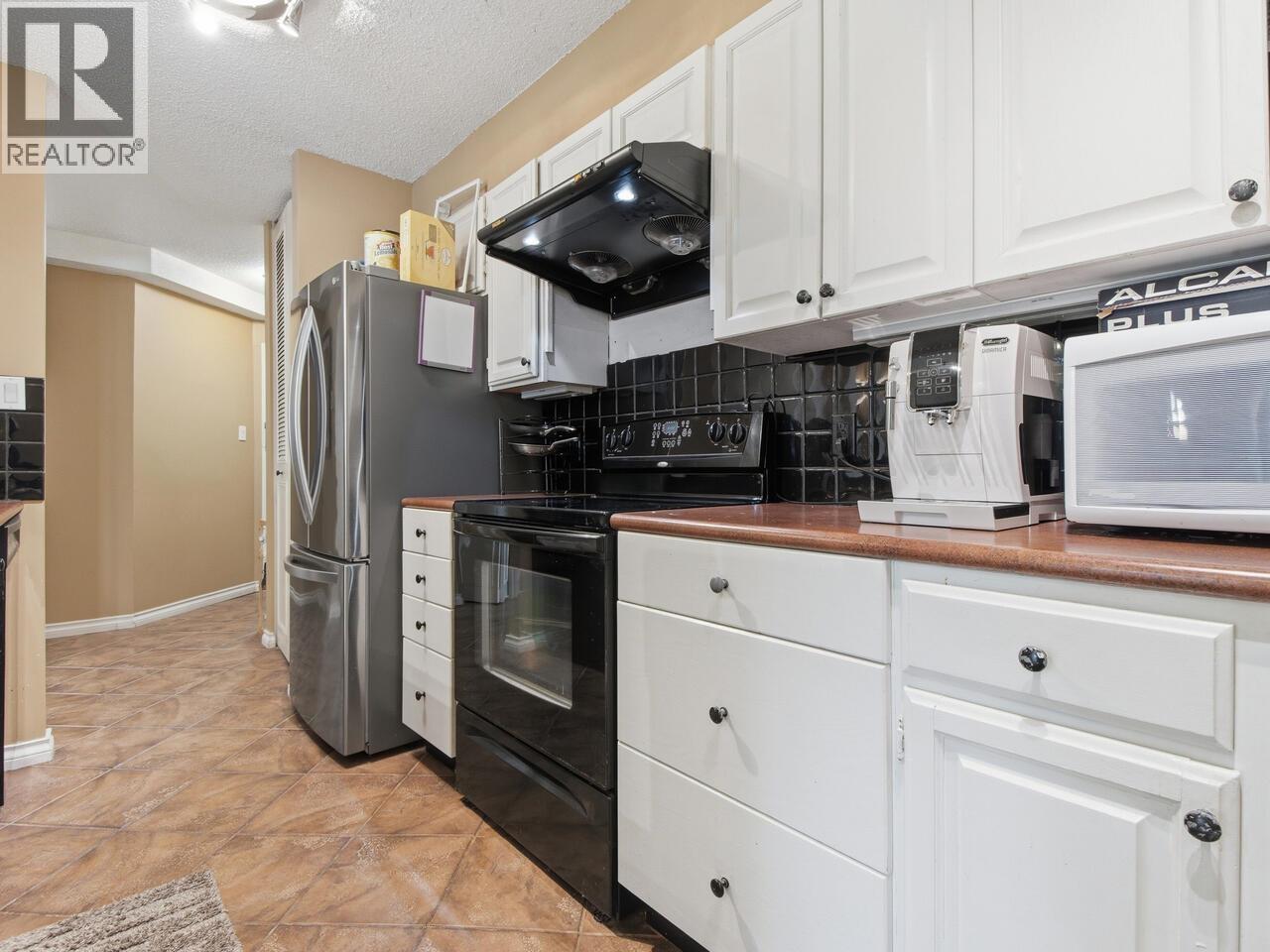 Listing Picture 6 of 25 : 808 6455 WILLINGDON AVENUE, Burnaby / 本拿比 - 魯藝地產 Yvonne Lu Group - MLS Medallion Club Member