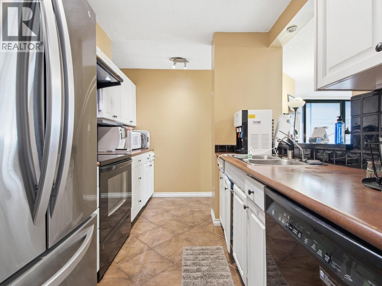 Listing Picture 7 of 25 : 808 6455 WILLINGDON AVENUE, Burnaby / 本拿比 - 魯藝地產 Yvonne Lu Group - MLS Medallion Club Member