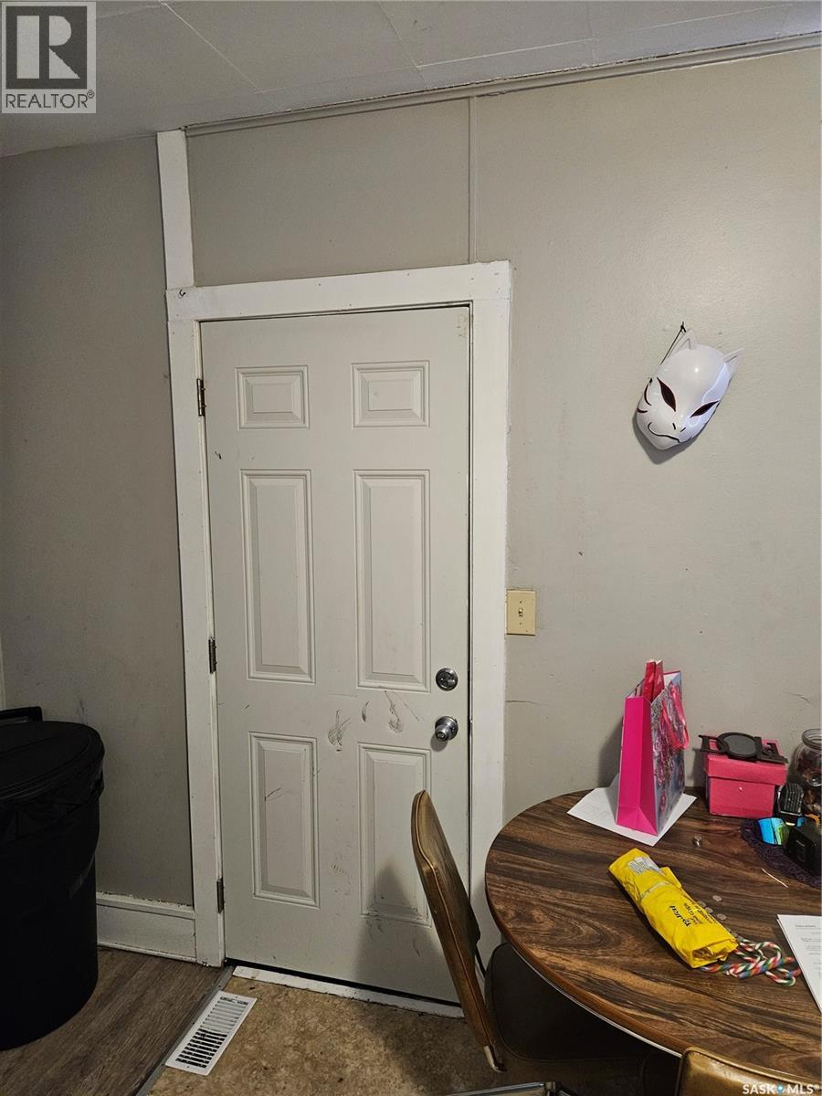 1130 Angus Street, Regina, Saskatchewan  S4T 1Y5 - Photo 7 - SK028226