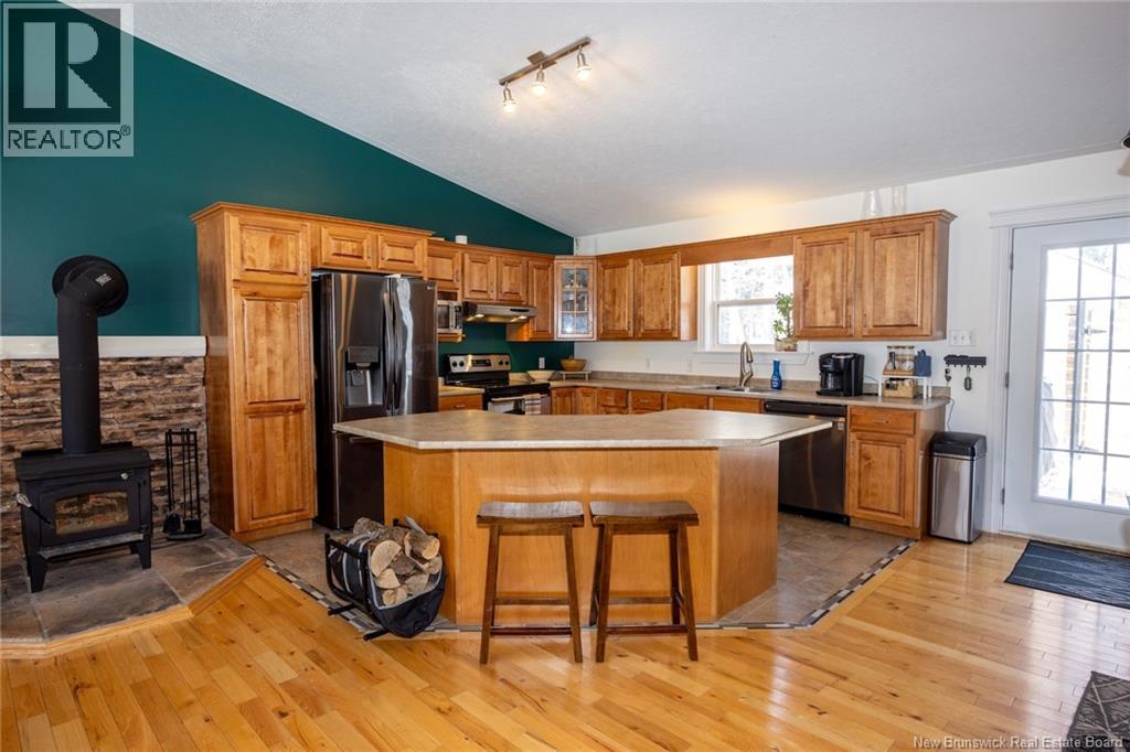 1 Birch Crescent, Fredericton, New Brunswick  E3A 3S8 - Photo 7 - NB133398