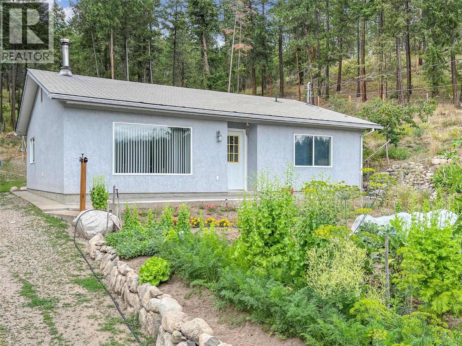 7410 Shalal Road Kelowna Photo 3