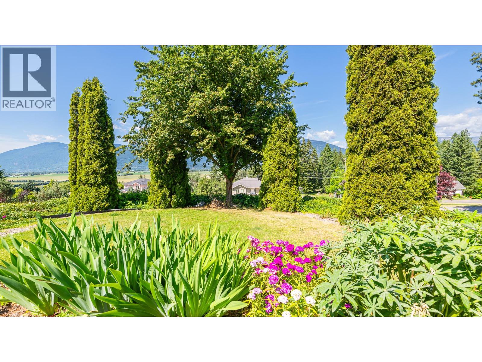 1506 1st Avenue Nw, Creston, British Columbia  V0B 1G6 - Photo 4 - 10375158