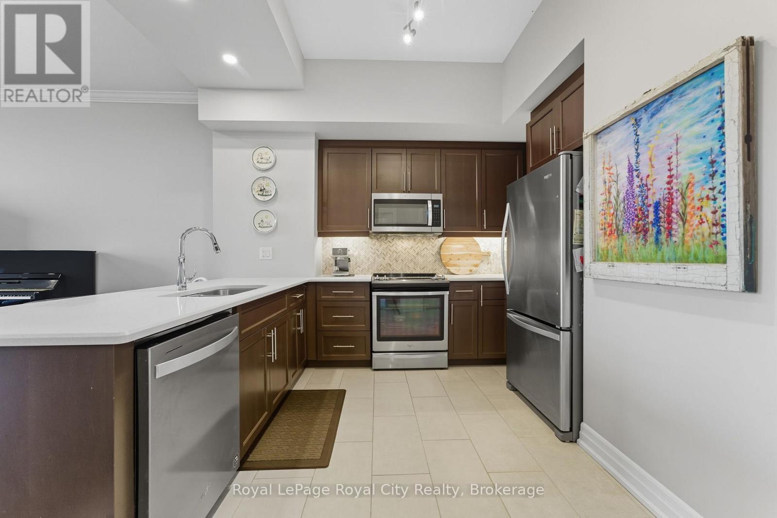 111 - 1878 Gordon Street, Guelph, Ontario  N1L 0P4 - Photo 4 - X12772572