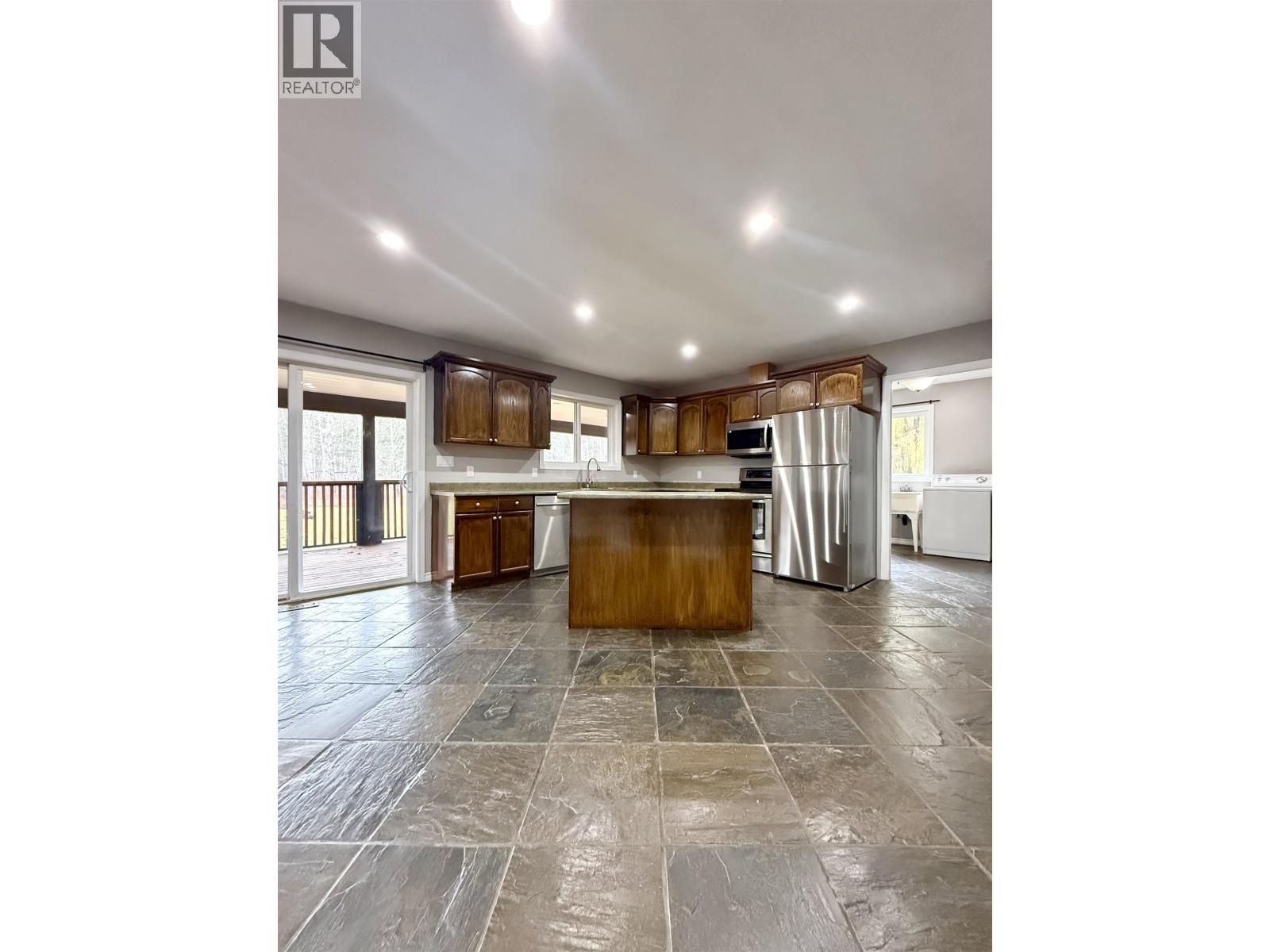 6017 Cedar Creek Road, Likely, British Columbia  V0L 1N0 - Photo 9 - R3087816