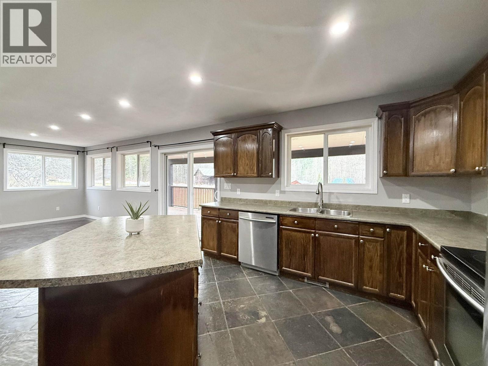 6017 Cedar Creek Road, Likely, British Columbia  V0L 1N0 - Photo 12 - R3087816