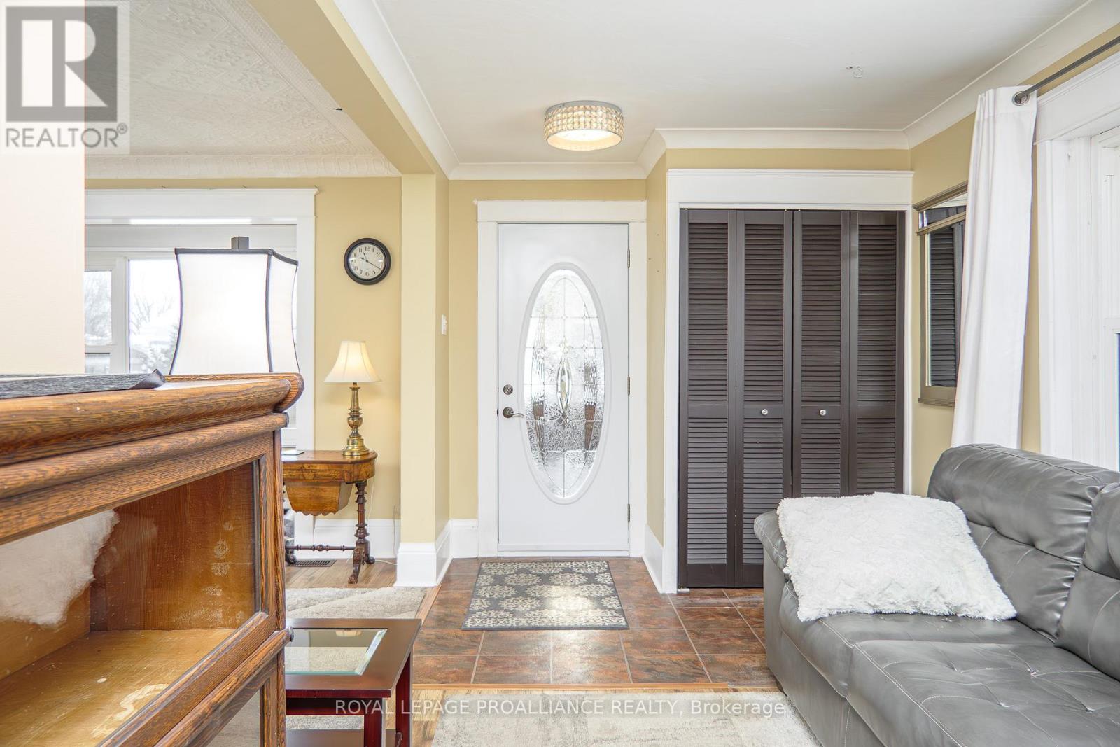 146 Creswell Drive, Quinte West, Ontario  K8V 3H5 - Photo 8 - X12772436