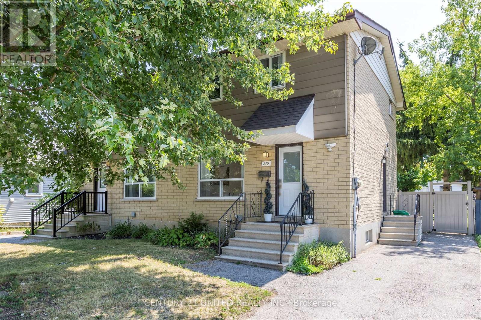 819 Cameron Street, Peterborough, Ontario  K9J 4A2 - Photo 2 - X12772494