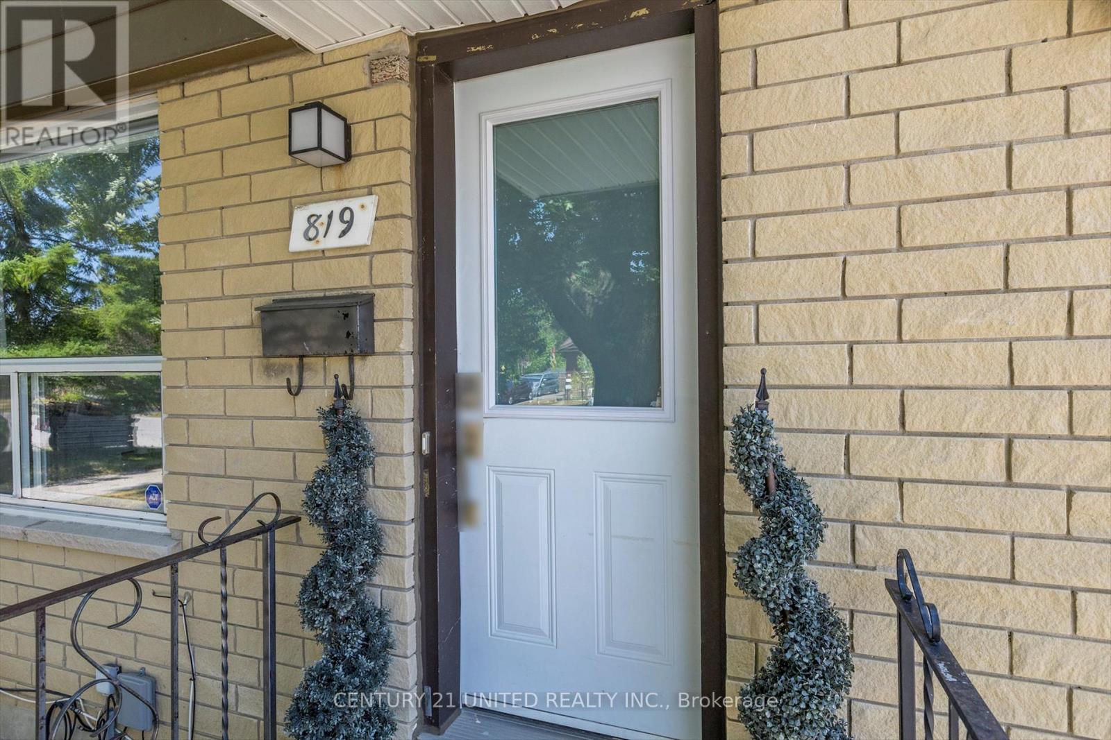 819 Cameron Street, Peterborough, Ontario  K9J 4A2 - Photo 4 - X12772494