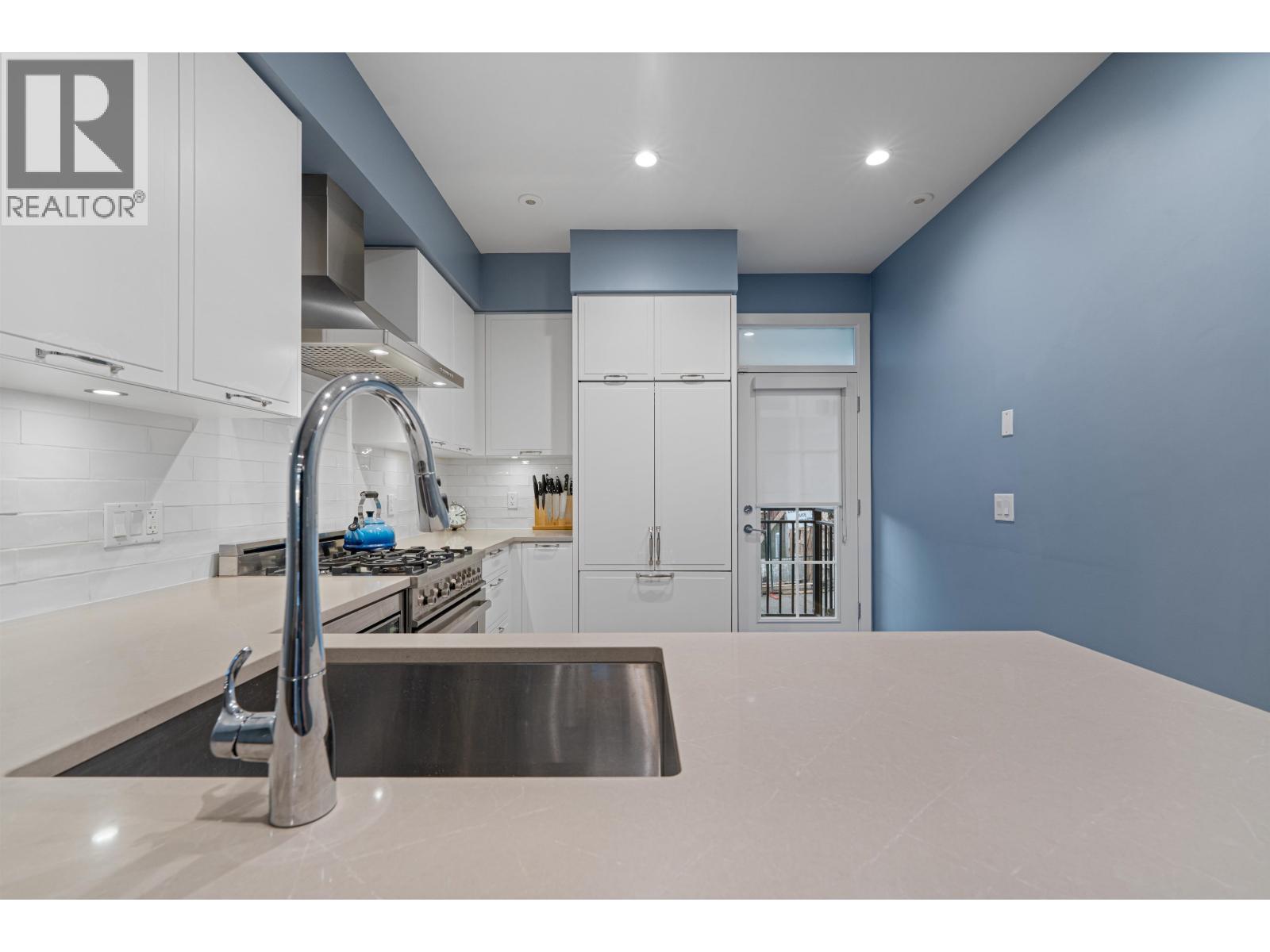 Listing Picture 8 of 39 : 8121 SHAUGHNESSY STREET, Vancouver / 溫哥華 - 魯藝地產 Yvonne Lu Group - MLS Medallion Club Member