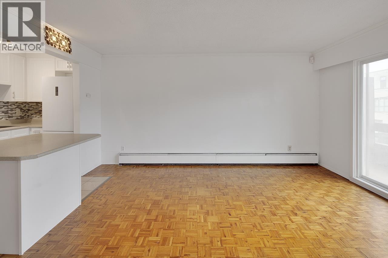 Listing Picture 5 of 23 : 315 2025 W 2ND AVENUE, Vancouver / 溫哥華 - 魯藝地產 Yvonne Lu Group - MLS Medallion Club Member