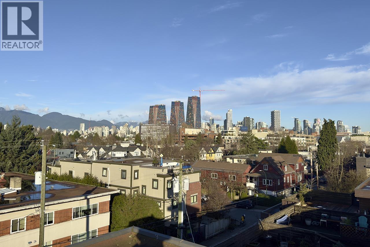 Listing Picture 21 of 23 : 315 2025 W 2ND AVENUE, Vancouver / 溫哥華 - 魯藝地產 Yvonne Lu Group - MLS Medallion Club Member