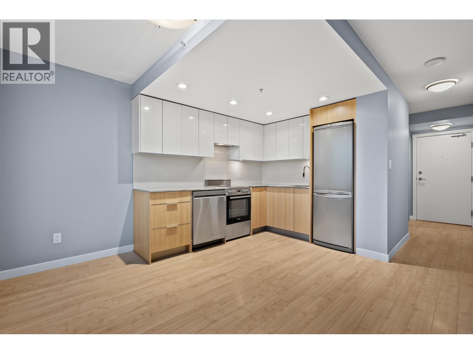 Listing Picture 4 of 33 : 512 445 W 2ND AVENUE, Vancouver / 溫哥華 - 魯藝地產 Yvonne Lu Group - MLS Medallion Club Member