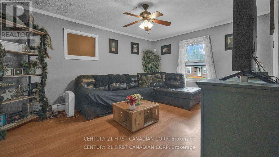 19 Montgomery Drive, Chatham-Kent, Ontario  N8A 1P2 - Photo 13 - X12772450