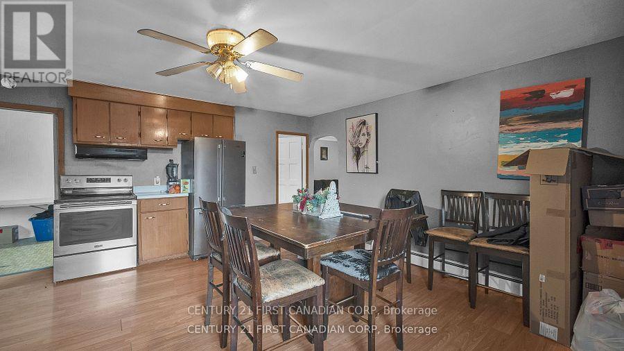 19 Montgomery Drive, Chatham-Kent, Ontario  N8A 1P2 - Photo 5 - X12772450