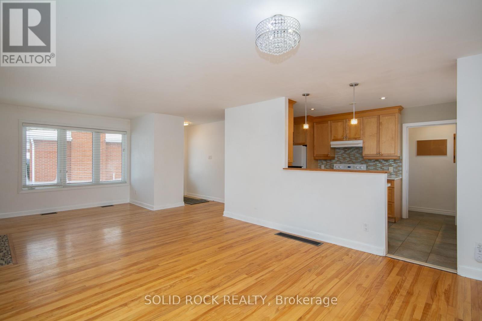 2366 Cheshire Road, Ottawa, Ontario  K2C 1G3 - Photo 7 - X12772414