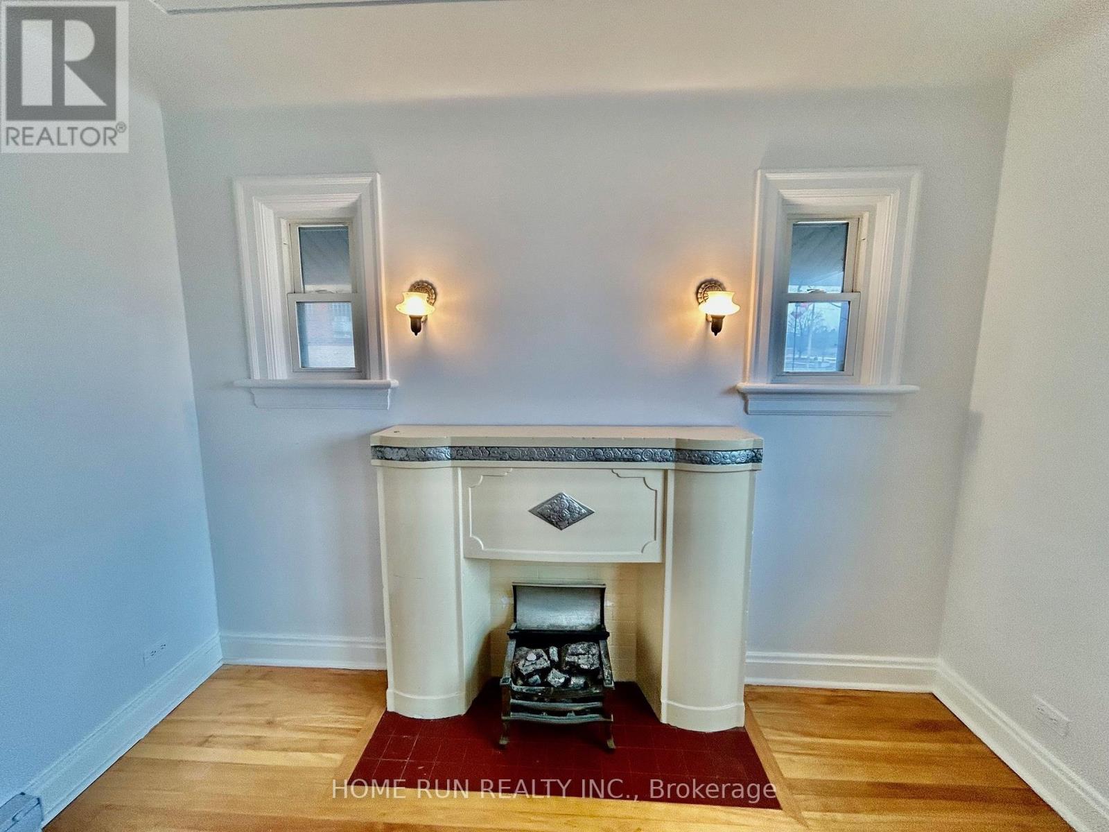 704 Brookfield Road, Ottawa, Ontario  K1V 6J4 - Photo 5 - X12772510